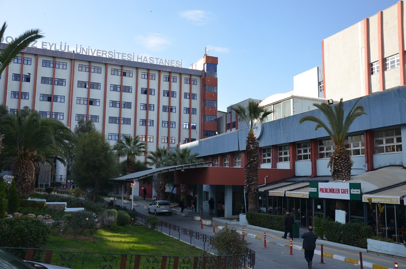 Dokuz Eylül Üniversitesi Poliklinikler Binası